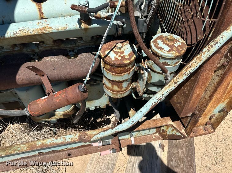 image for item IU9525 Detroit Diesel 12 cylinder diesel engine