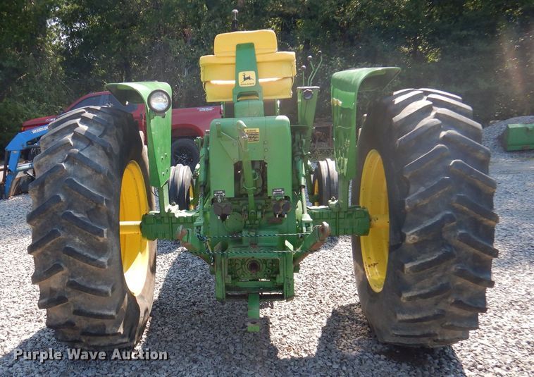 image for item JY9652 1969 John Deere 4020  tractor