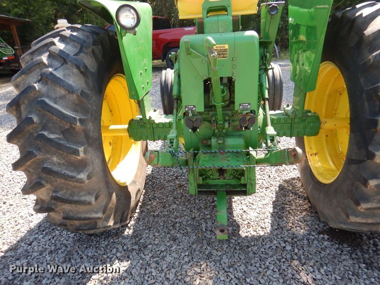 image for item JY9652 1969 John Deere 4020  tractor