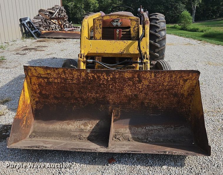 image for item LB9534 1960 Massey Ferguson 65  tractor