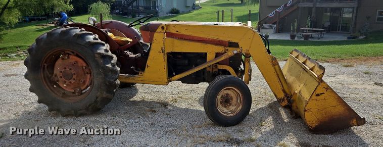 image for item LB9534 1960 Massey Ferguson 65  tractor