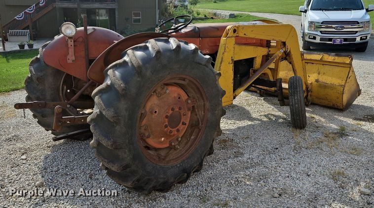 image for item LB9534 1960 Massey Ferguson 65  tractor