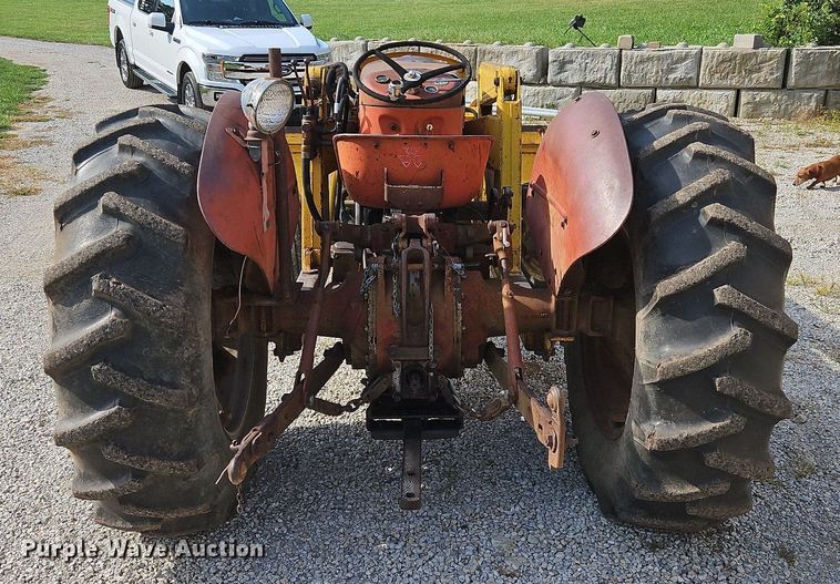 image for item LB9534 1960 Massey Ferguson 65  tractor