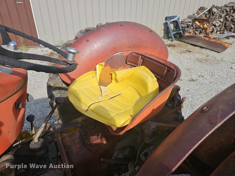 image for item LB9534 1960 Massey Ferguson 65  tractor