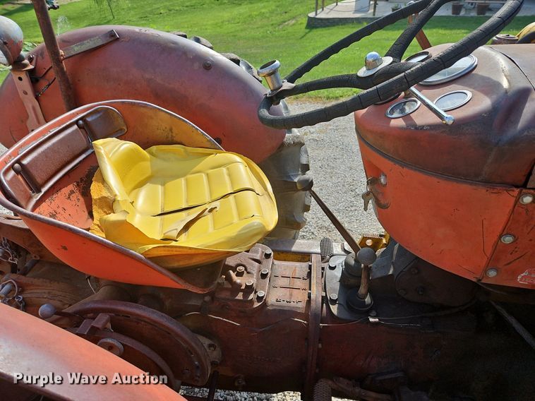 image for item LB9534 1960 Massey Ferguson 65  tractor