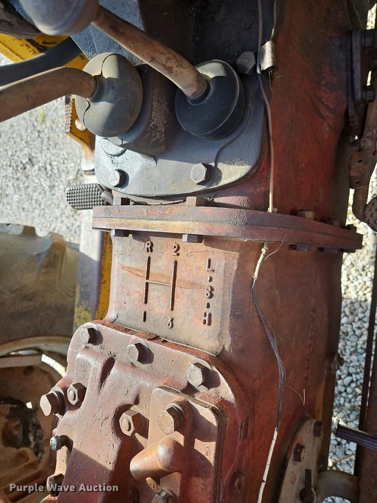 image for item LB9534 1960 Massey Ferguson 65  tractor