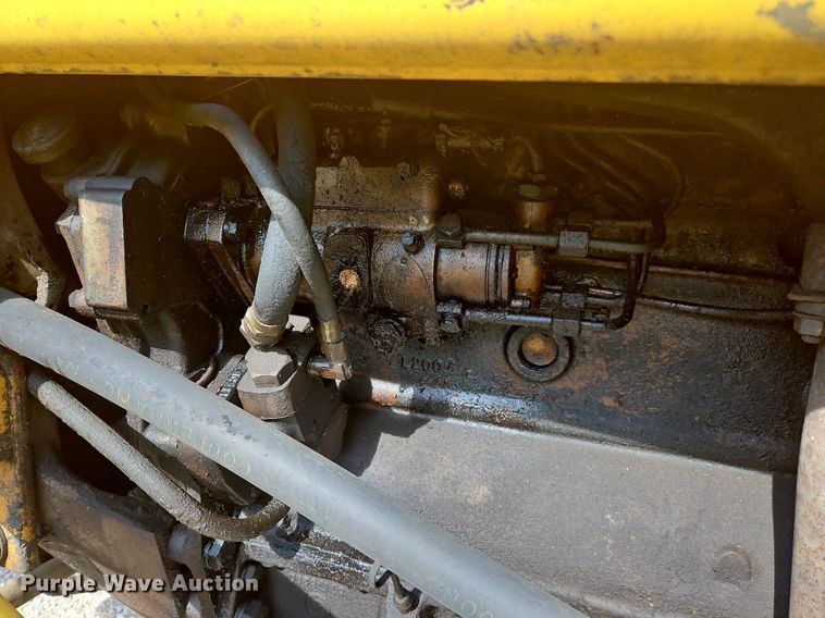 image for item LB9534 1960 Massey Ferguson 65  tractor