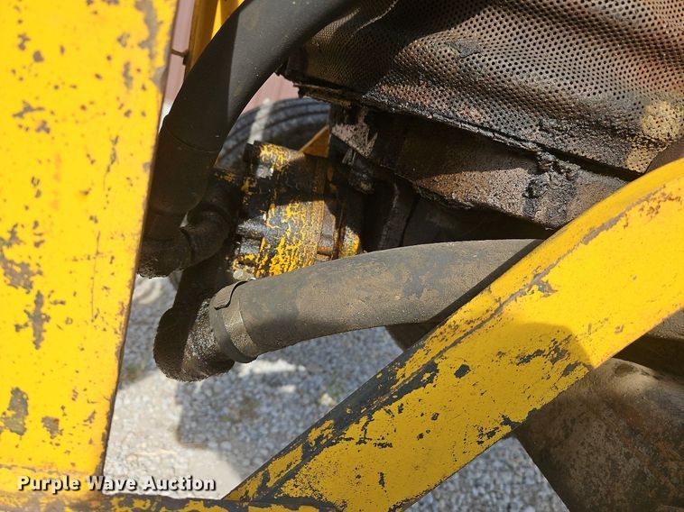 image for item LB9534 1960 Massey Ferguson 65  tractor