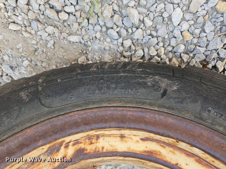 image for item LB9534 1960 Massey Ferguson 65  tractor