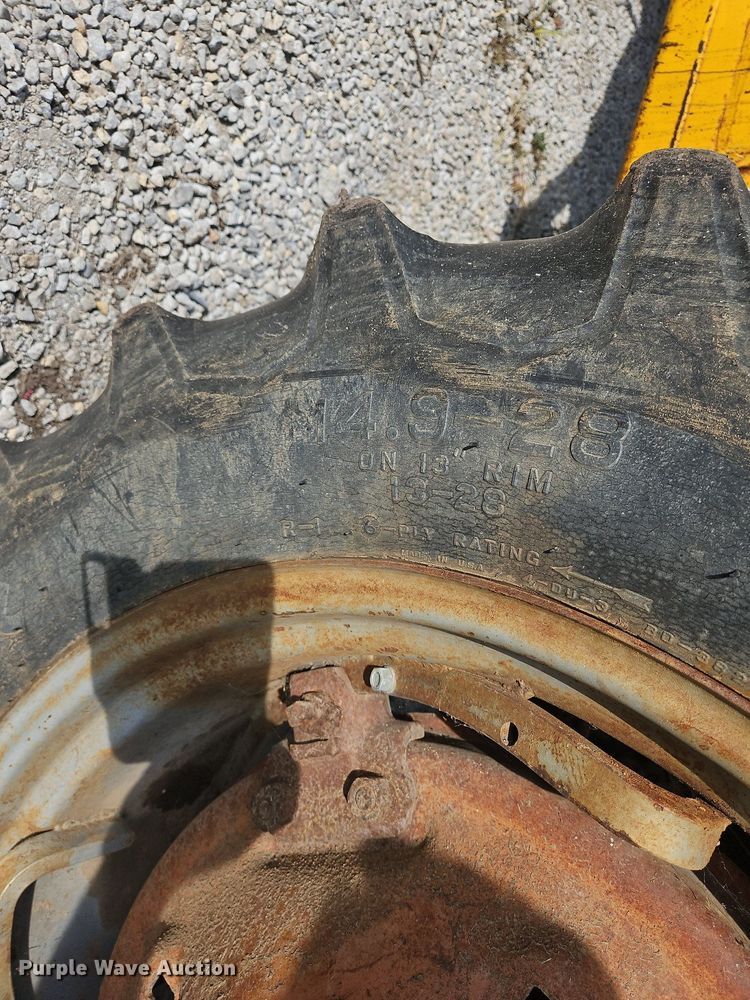 image for item LB9534 1960 Massey Ferguson 65  tractor