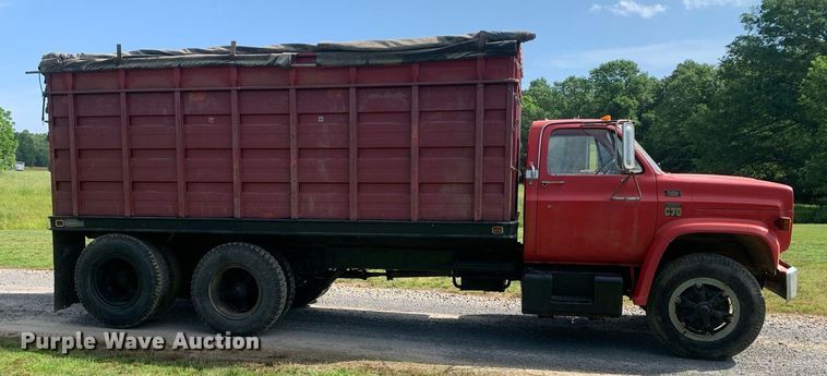 image for item LH9633 1979 Chevrolet C70  grain truck