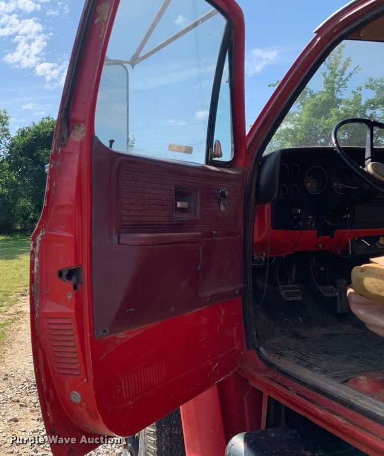 image for item LH9633 1979 Chevrolet C70  grain truck