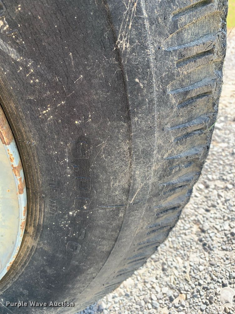 image for item LH9633 1979 Chevrolet C70  grain truck