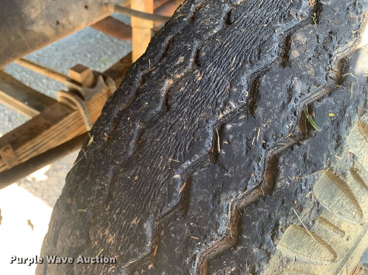 image for item LH9633 1979 Chevrolet C70  grain truck