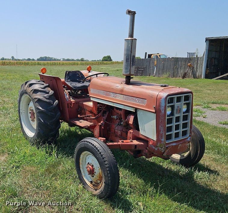 image for item LM9120 International 454  tractor