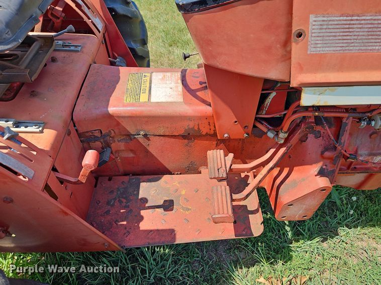 image for item LM9120 International 454  tractor