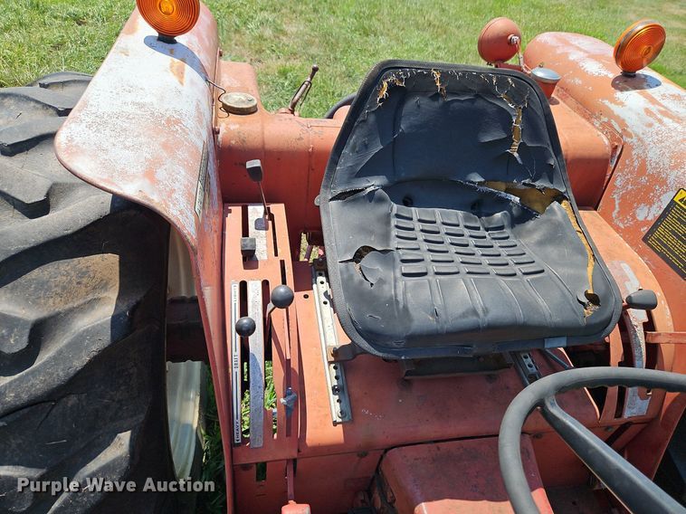 image for item LM9120 International 454  tractor