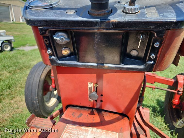 image for item LM9120 International 454  tractor