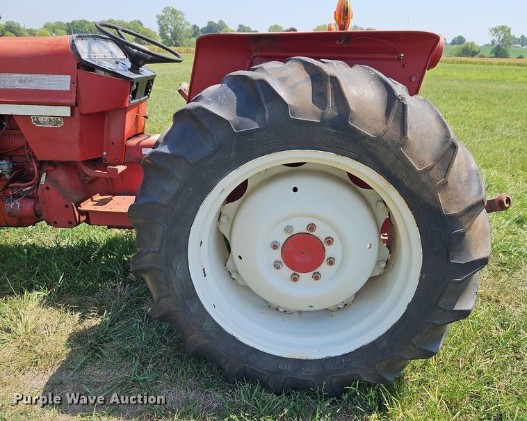 image for item LM9120 International 454  tractor