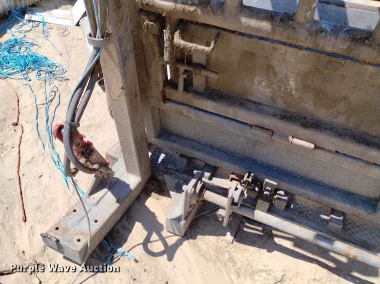 image for item LP9666 WW  squeeze chute