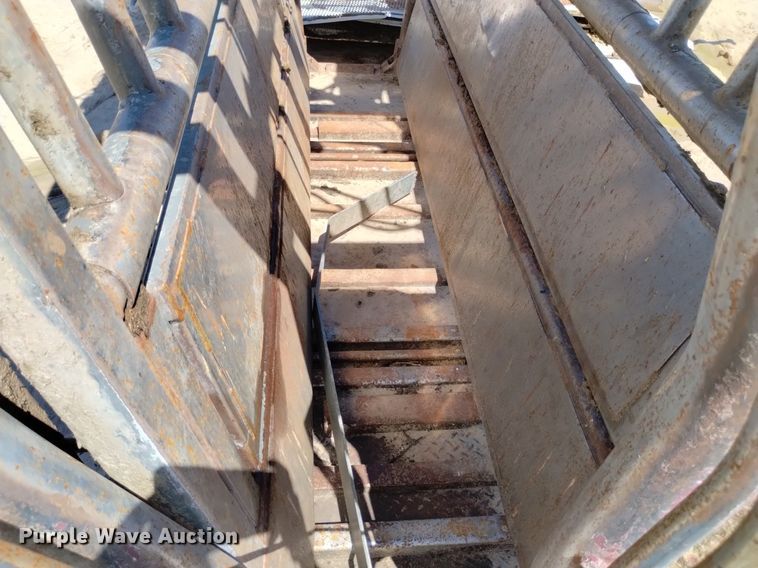 image for item LP9666 WW  squeeze chute