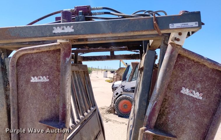 image for item LP9666 WW  squeeze chute