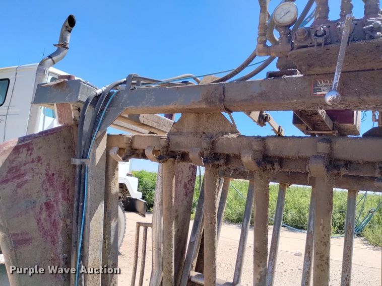 image for item LP9666 WW  squeeze chute