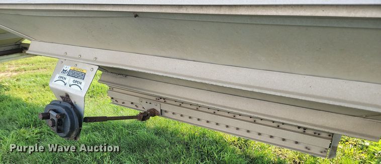 image for item LQ9105 2008 Wilson  grain trailer