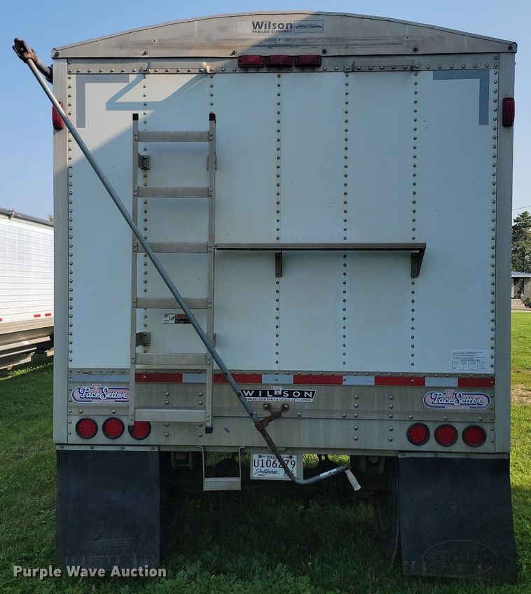 image for item LQ9105 2008 Wilson  grain trailer