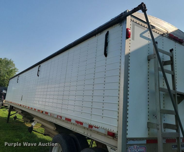 image for item LQ9105 2008 Wilson  grain trailer