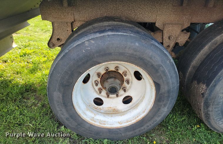 image for item LQ9105 2008 Wilson  grain trailer