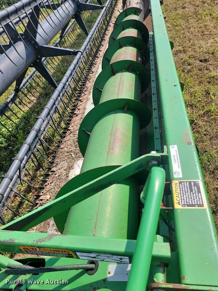 image for item LQ9109 John Deere 930  flex head