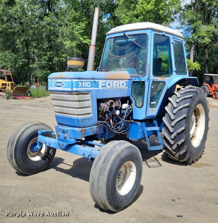 image for item LS9663 Ford 7710  tractor