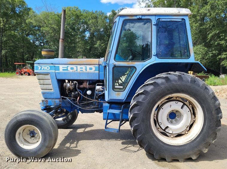 image for item LS9663 Ford 7710  tractor