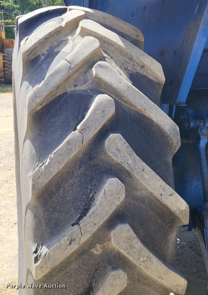 image for item LS9663 Ford 7710  tractor