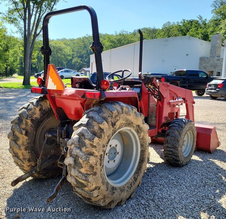 image for item LS9665 2000 Massey Ferguson 1250  MFWD tractor
