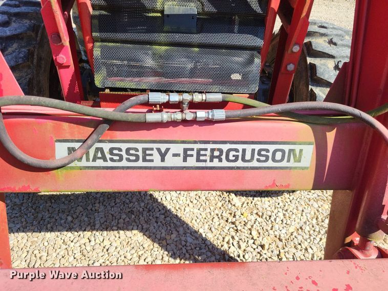 image for item LS9665 2000 Massey Ferguson 1250  MFWD tractor