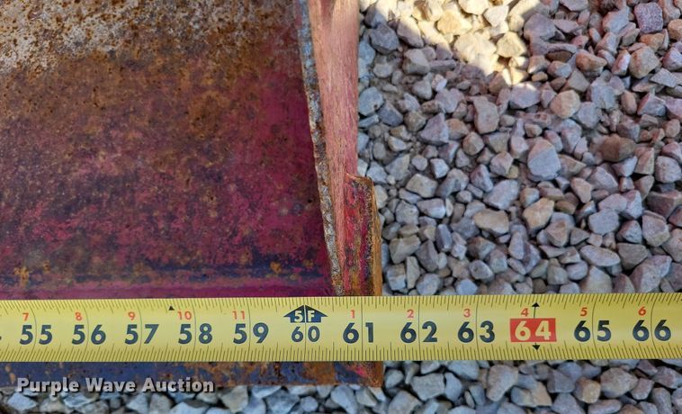 image for item LS9665 2000 Massey Ferguson 1250  MFWD tractor