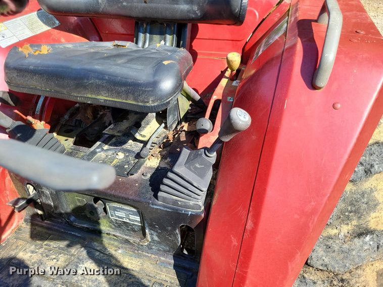 image for item LS9665 2000 Massey Ferguson 1250  MFWD tractor