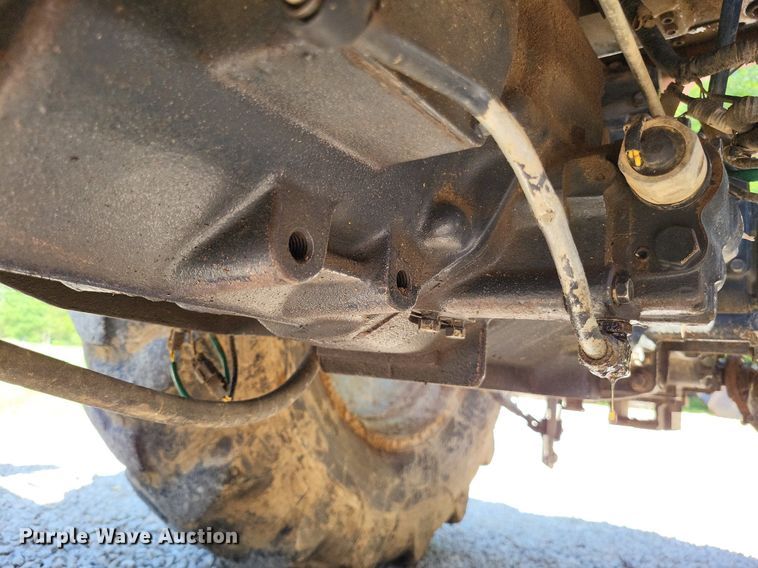 image for item LS9665 2000 Massey Ferguson 1250  MFWD tractor