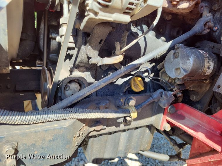 image for item LS9665 2000 Massey Ferguson 1250  MFWD tractor