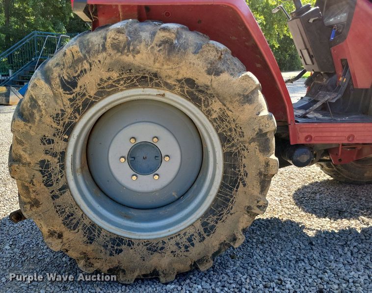 image for item LS9665 2000 Massey Ferguson 1250  MFWD tractor