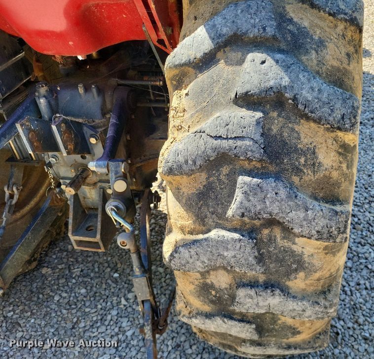 image for item LS9665 2000 Massey Ferguson 1250  MFWD tractor