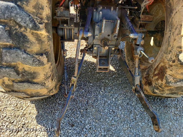 image for item LS9665 2000 Massey Ferguson 1250  MFWD tractor