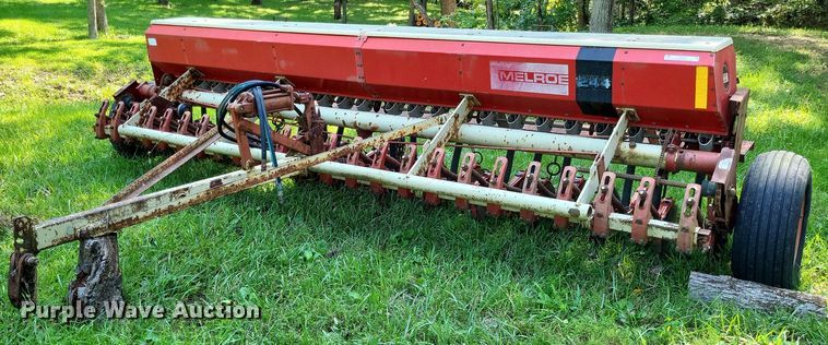 image for item LS9667 Melroe 244 grain drill