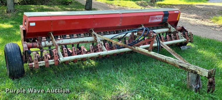 image for item LS9667 Melroe 244 grain drill