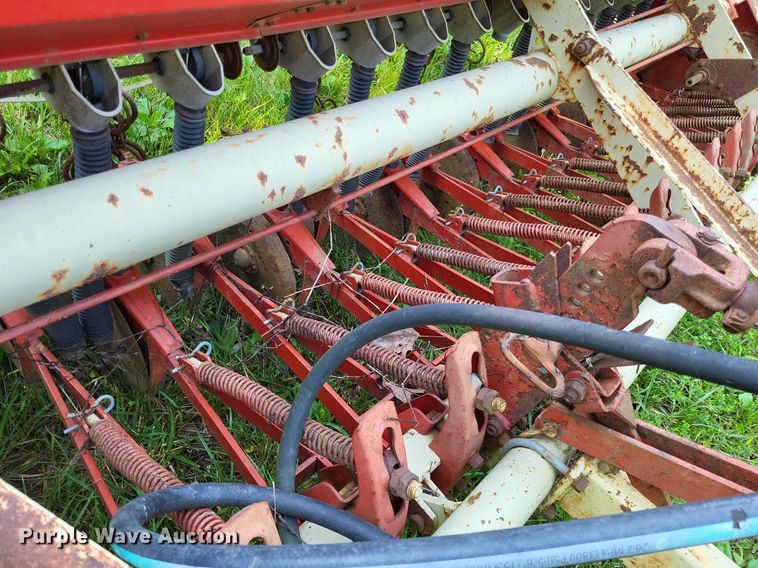 image for item LS9667 Melroe 244 grain drill