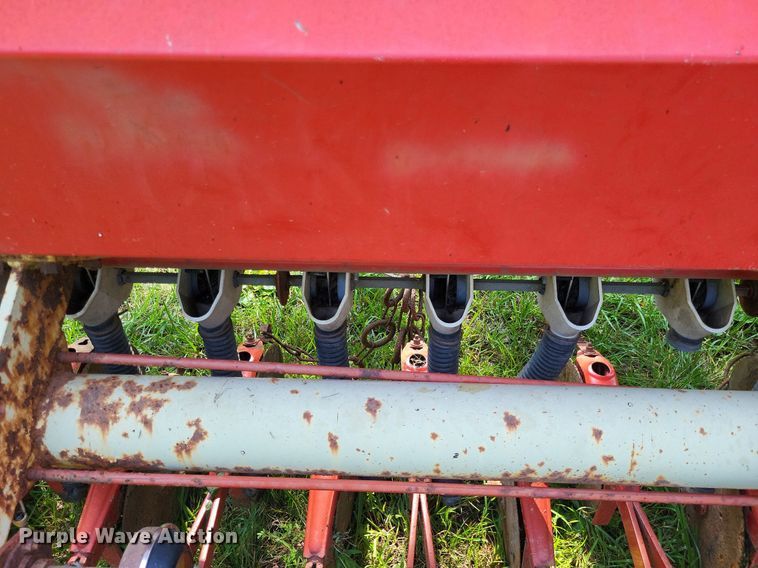 image for item LS9667 Melroe 244 grain drill