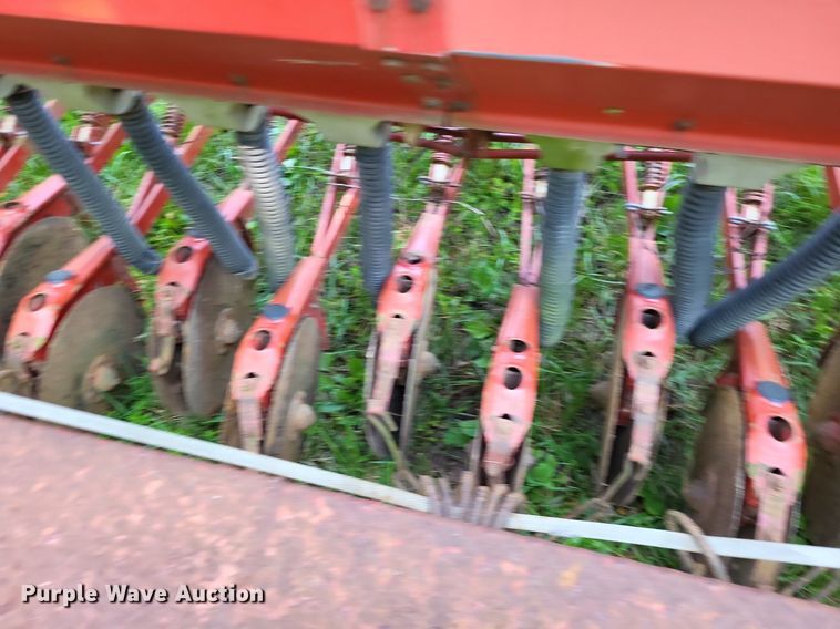 image for item LS9667 Melroe 244 grain drill