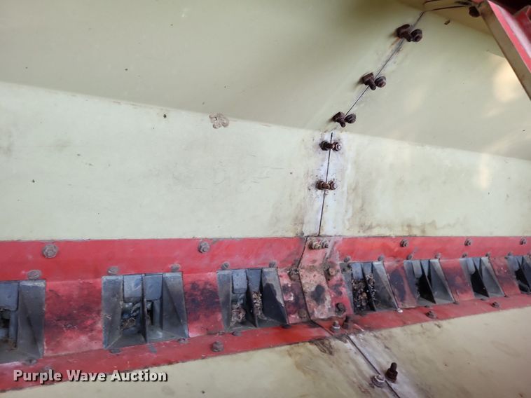 image for item LS9667 Melroe 244 grain drill